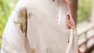 伝統的で神聖な純白の婚礼衣装「白無垢」